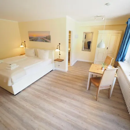 Hotel-wagenknecht-doppelzimmer-14 * Westerland